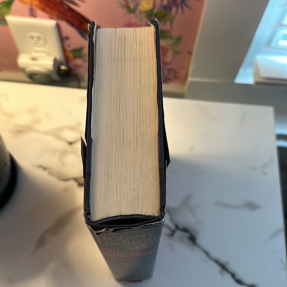 Robert Ludlum The Bourne Ultimatum First Edition Hardcover Novel - Picture 4 of 10